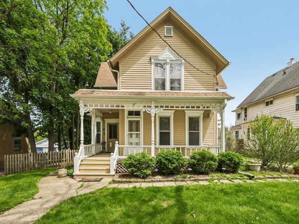 17 S Liberty Street, Elgin, IL 60120