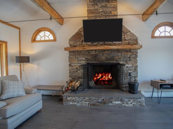 45 Benson Fuller Drive, Winhall, VT 05340
