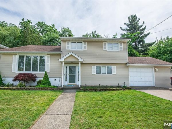 319 Winifred Drive, TOTOWA, NJ 07512