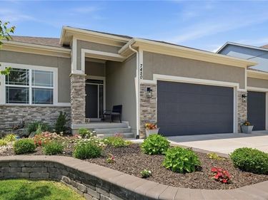 7450 NW Douglas Court, Parkville, MO 64152
