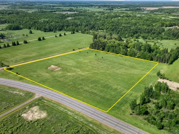000 Dahl RD , Hinckley, MN 55037