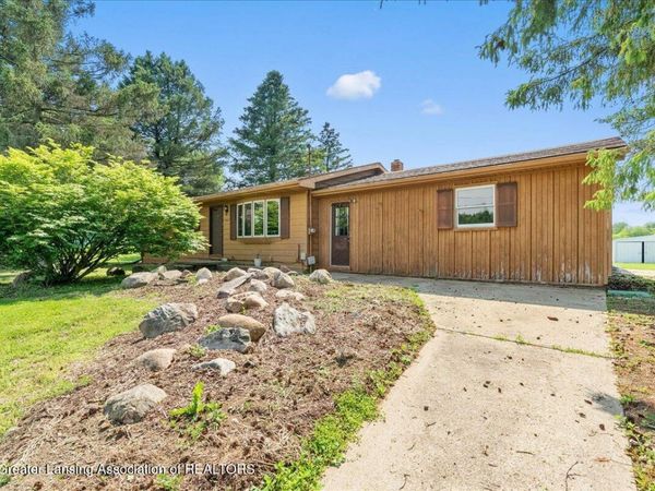 1570 S Williamston Road, Dansville, MI 48819