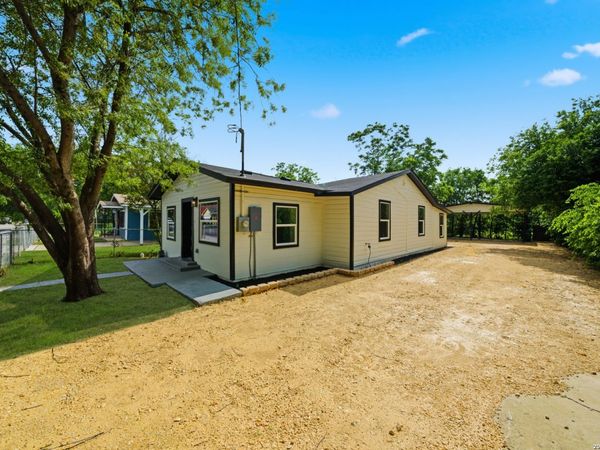 1604 Calle Valencia, San Antonio, TX 78237