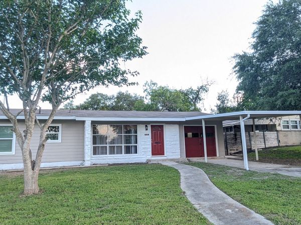 518 Craigmont, San Antonio, TX 78213