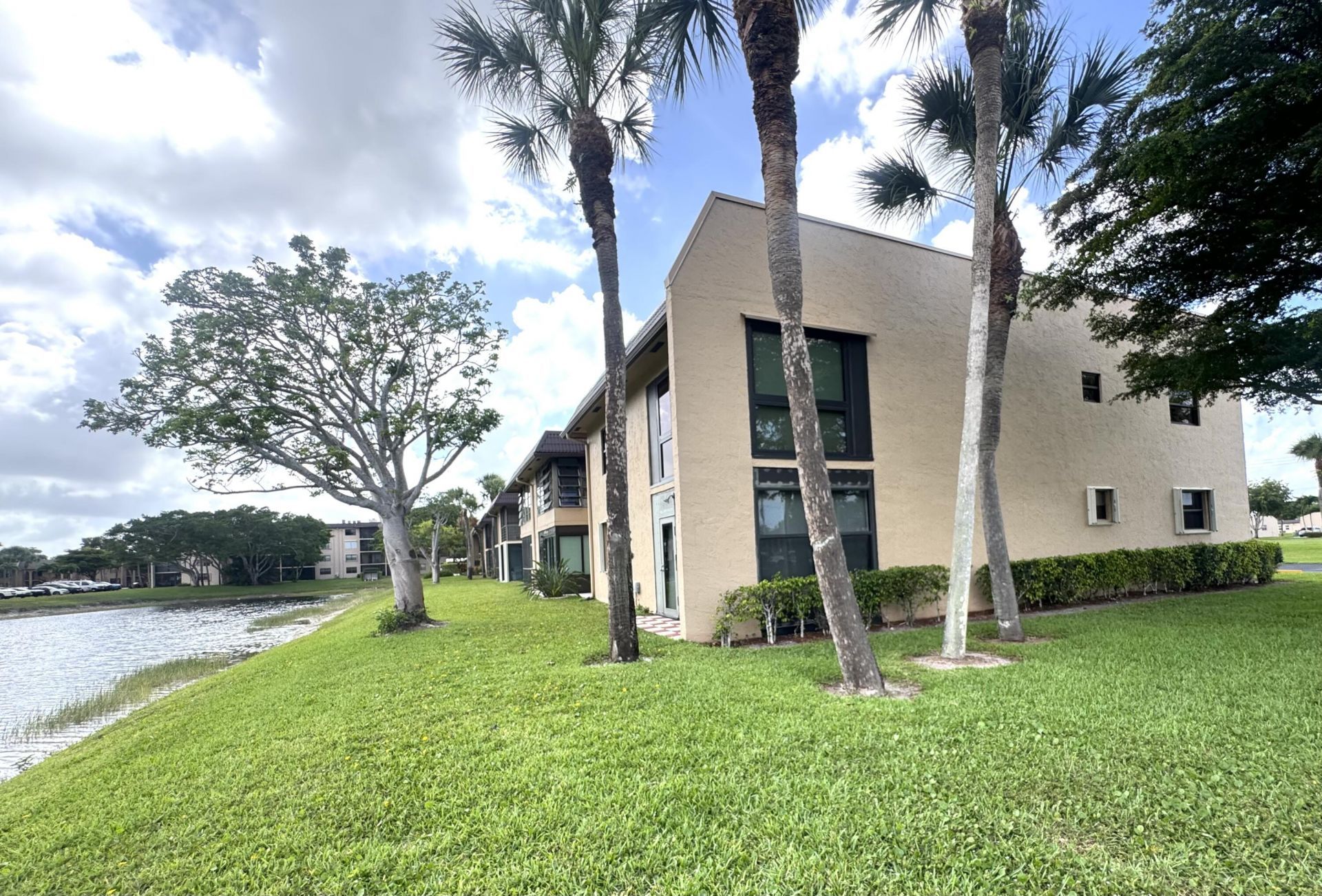 130 Lake Nancy Drive, Unit 101, West Palm Beach, FL 33411 Photo