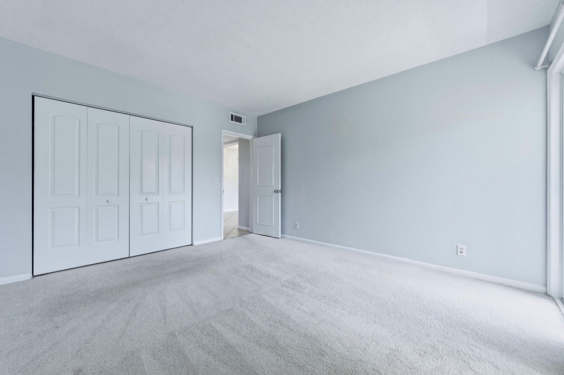 120 Lehane Terrace, Unit 202, North Palm Beach, FL 33408 Photo