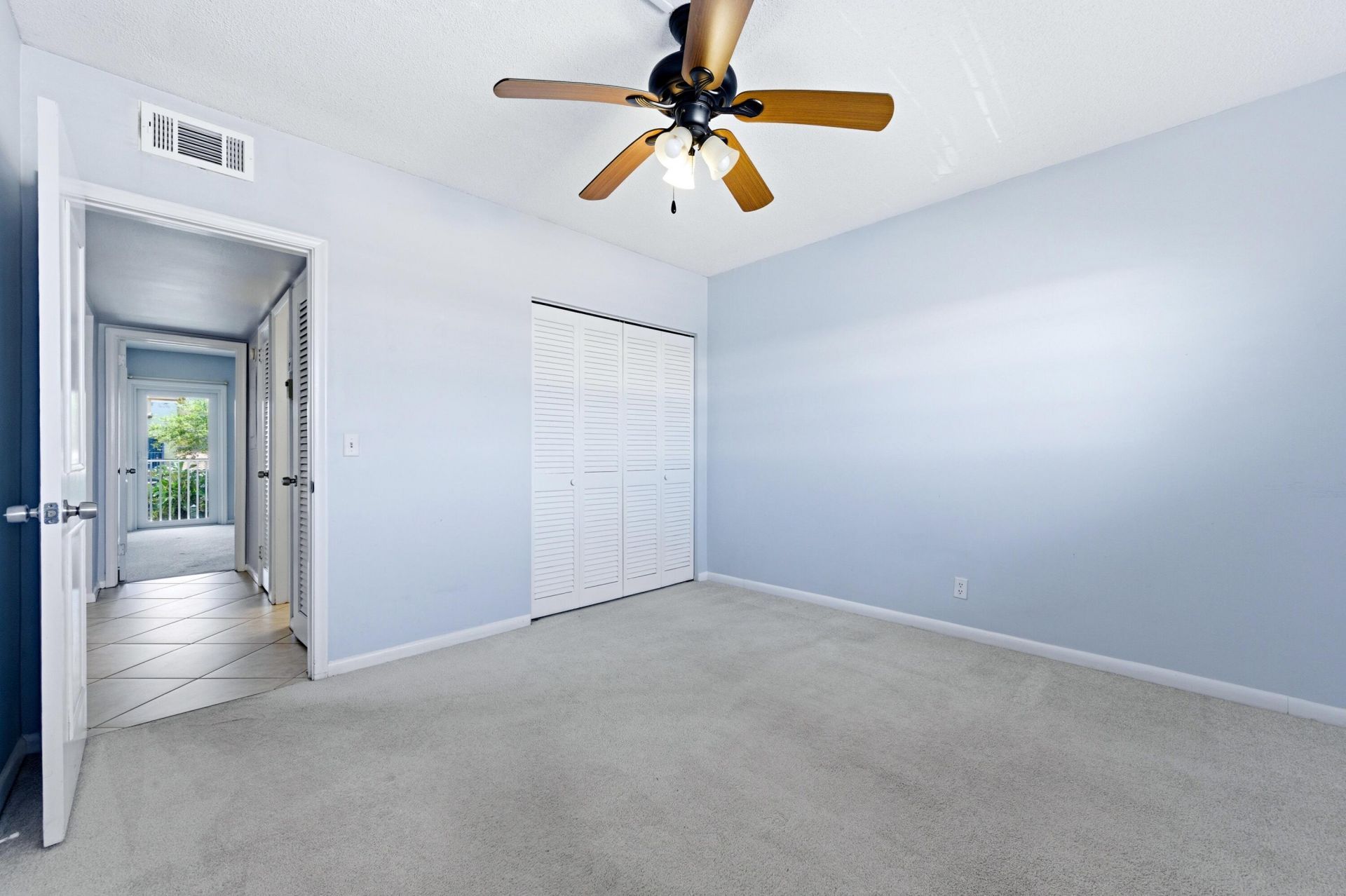 120 Lehane Terrace, Unit 202, North Palm Beach, FL 33408 Photo