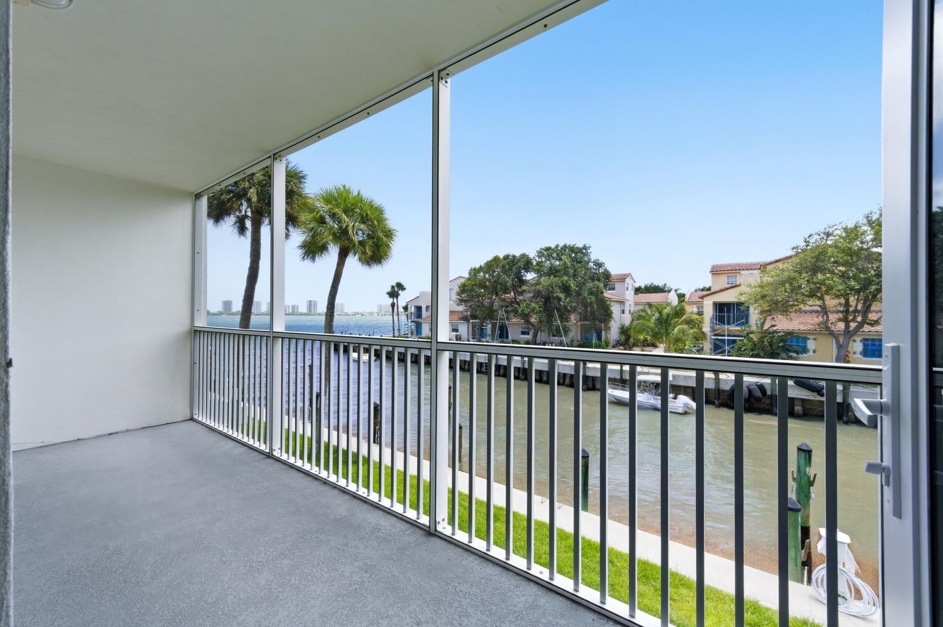 120 Lehane Terrace, Unit 202, North Palm Beach, FL 33408 Photo