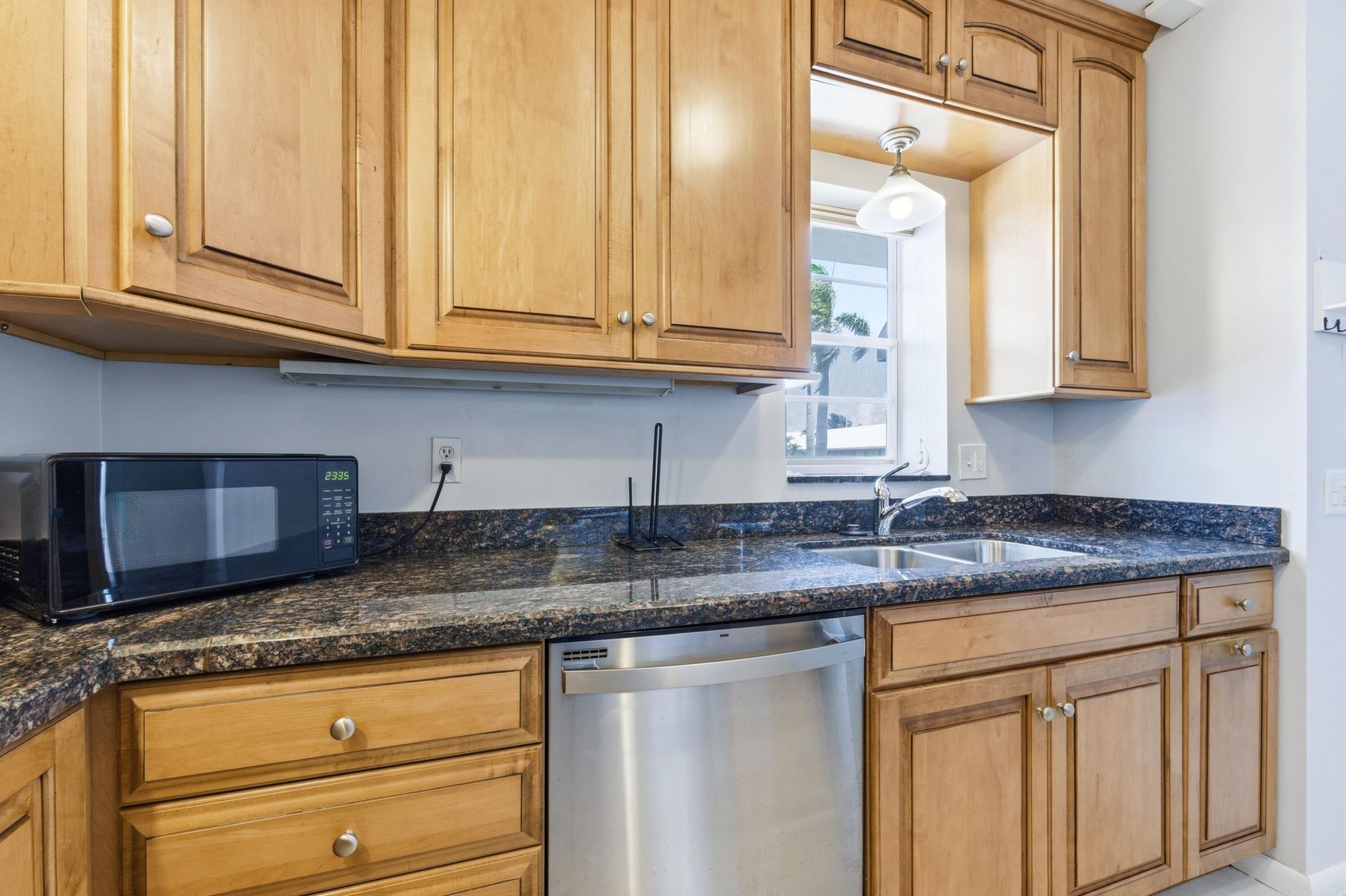 120 Lehane Terrace, Unit 202, North Palm Beach, FL 33408 Photo