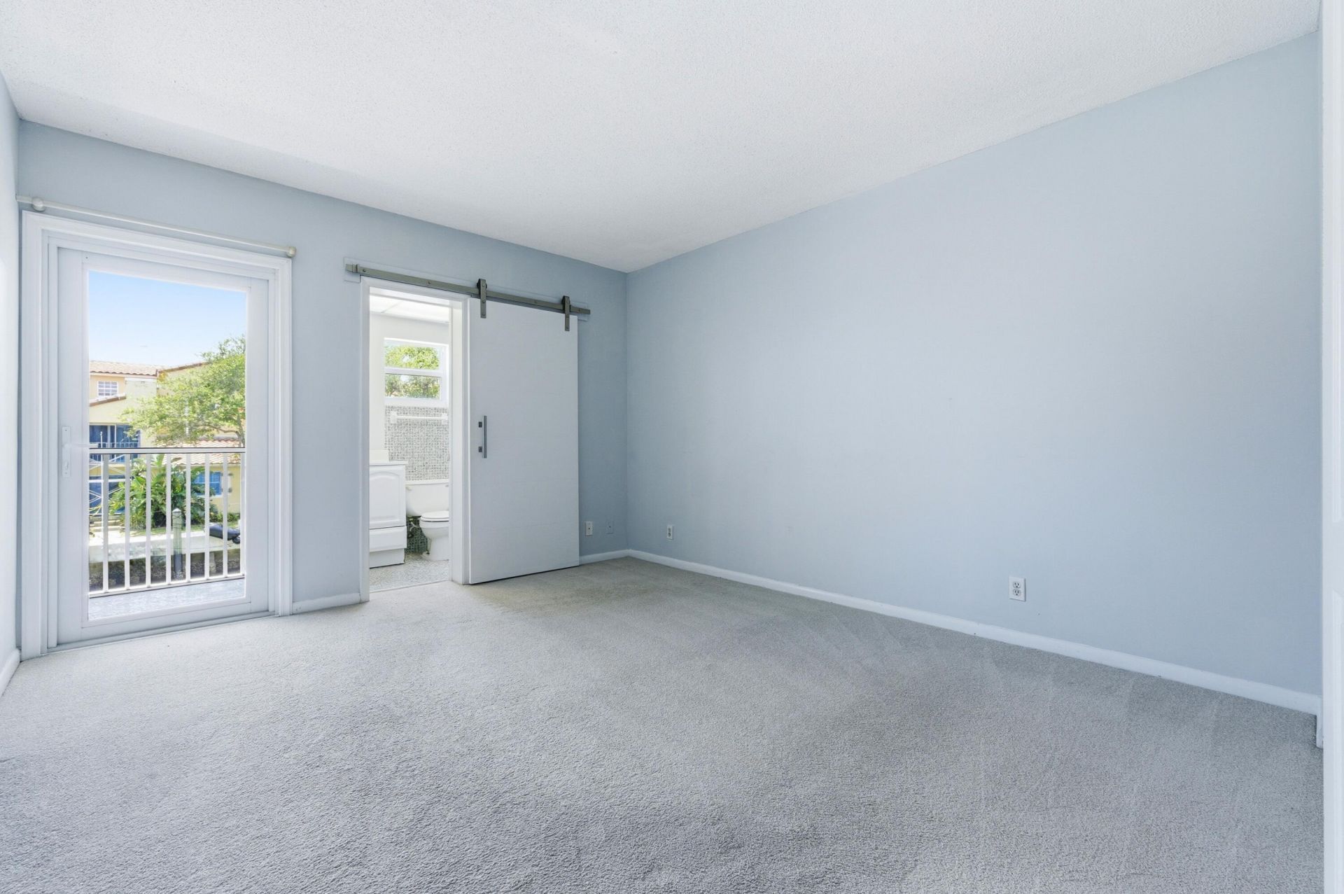 120 Lehane Terrace, Unit 202, North Palm Beach, FL 33408 Photo