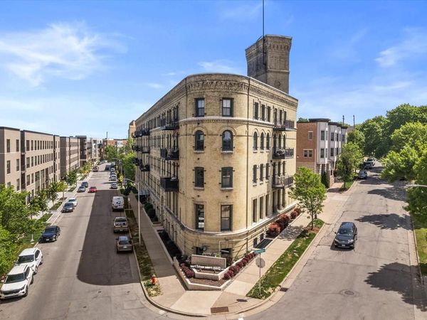 1818 N Water STREET, Unit 303, Milwaukee, WI 53202