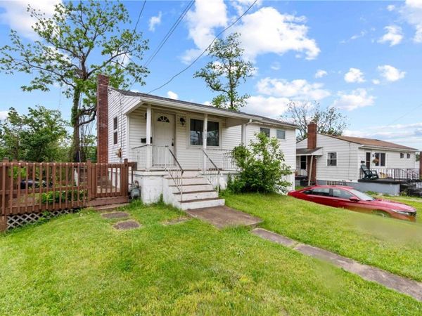 402 Oakhurst Ave, North Versailles, PA 15137