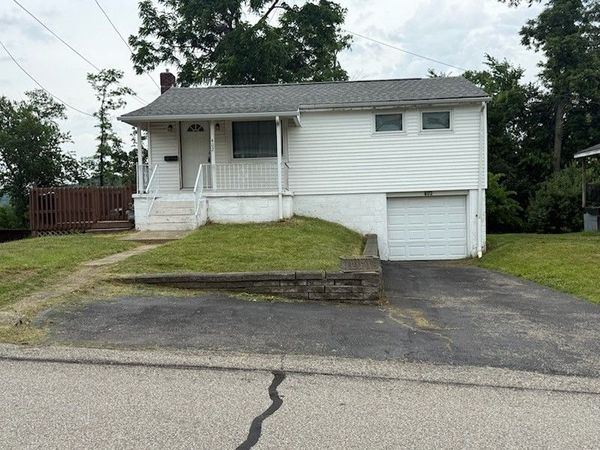 402 Oakhurst Ave, North Versailles, PA 15137