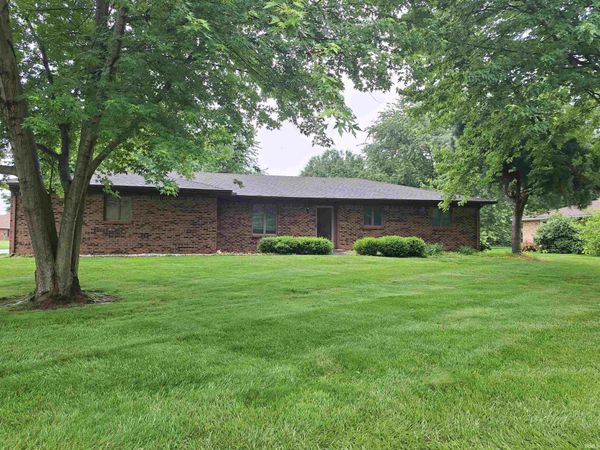 1401 Ruhl Garden Court, Kokomo, IN 46902