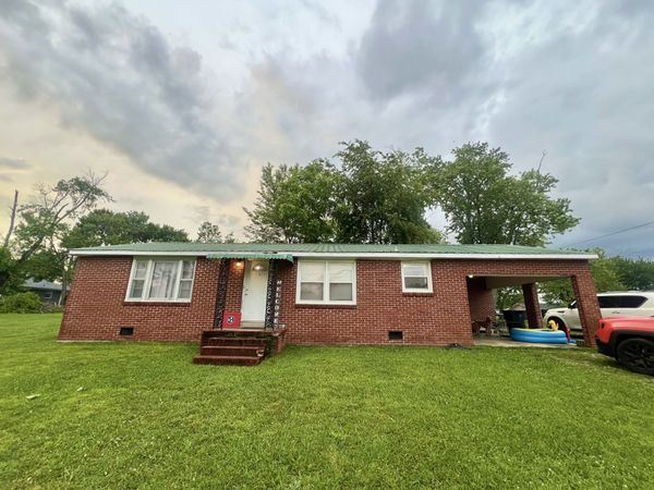 814 W End Ave , McMinnville, TN 37110