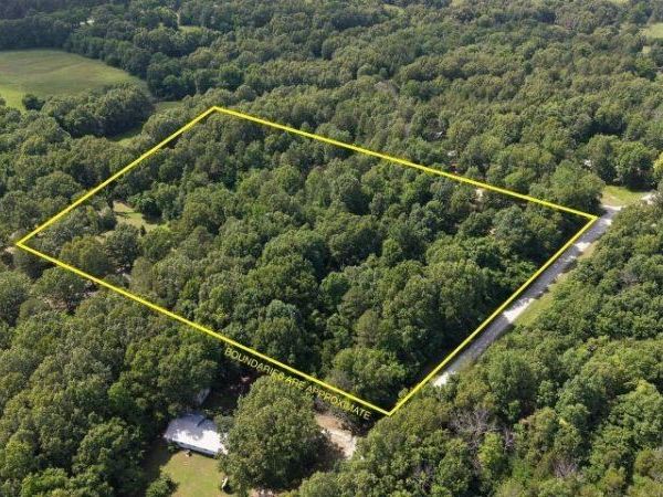 275 MC 6030 , Yellville, AR 72687