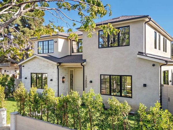 12000 Navy Street, Los Angeles, CA 90066