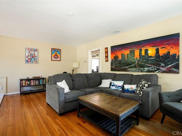 11746 Blythe, North Hollywood, CA 91605