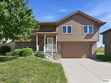 4910 Cedarbrook Drive , Council Bluffs, IA 51503