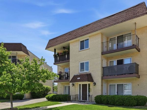 4100 N Neenah Avenue , Unit 201N, Chicago, IL 60634