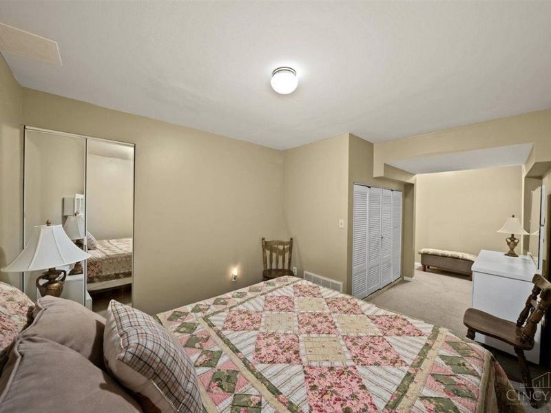 2630 Cyclorama Drive, Cincinnati, OH 45211 Photo 30