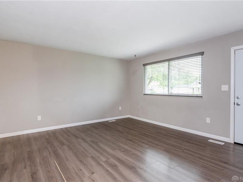 6642 Southern Vista Drive, Enon Vlg, OH 45323 Photo 6