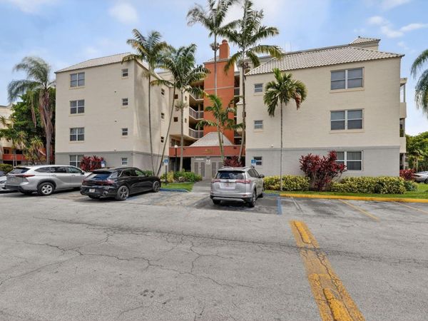 8353 Lake Drive, Unit 204, Doral, FL 33166