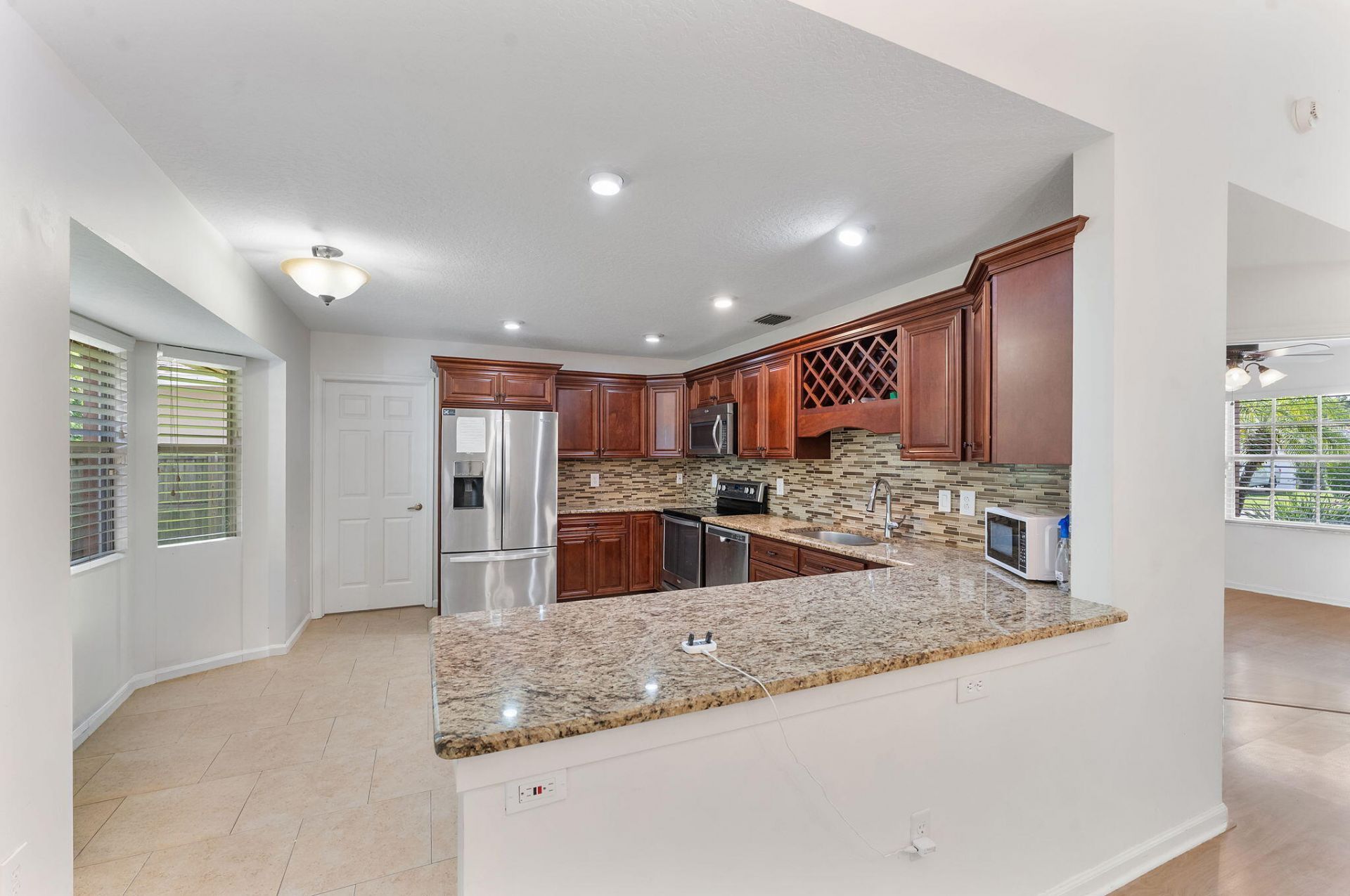 112 Laurel Way, Royal Palm Beach, FL 33411 Photo