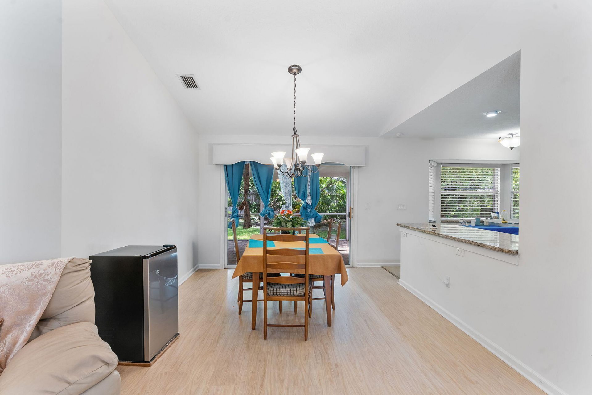 112 Laurel Way, Royal Palm Beach, FL 33411 Photo