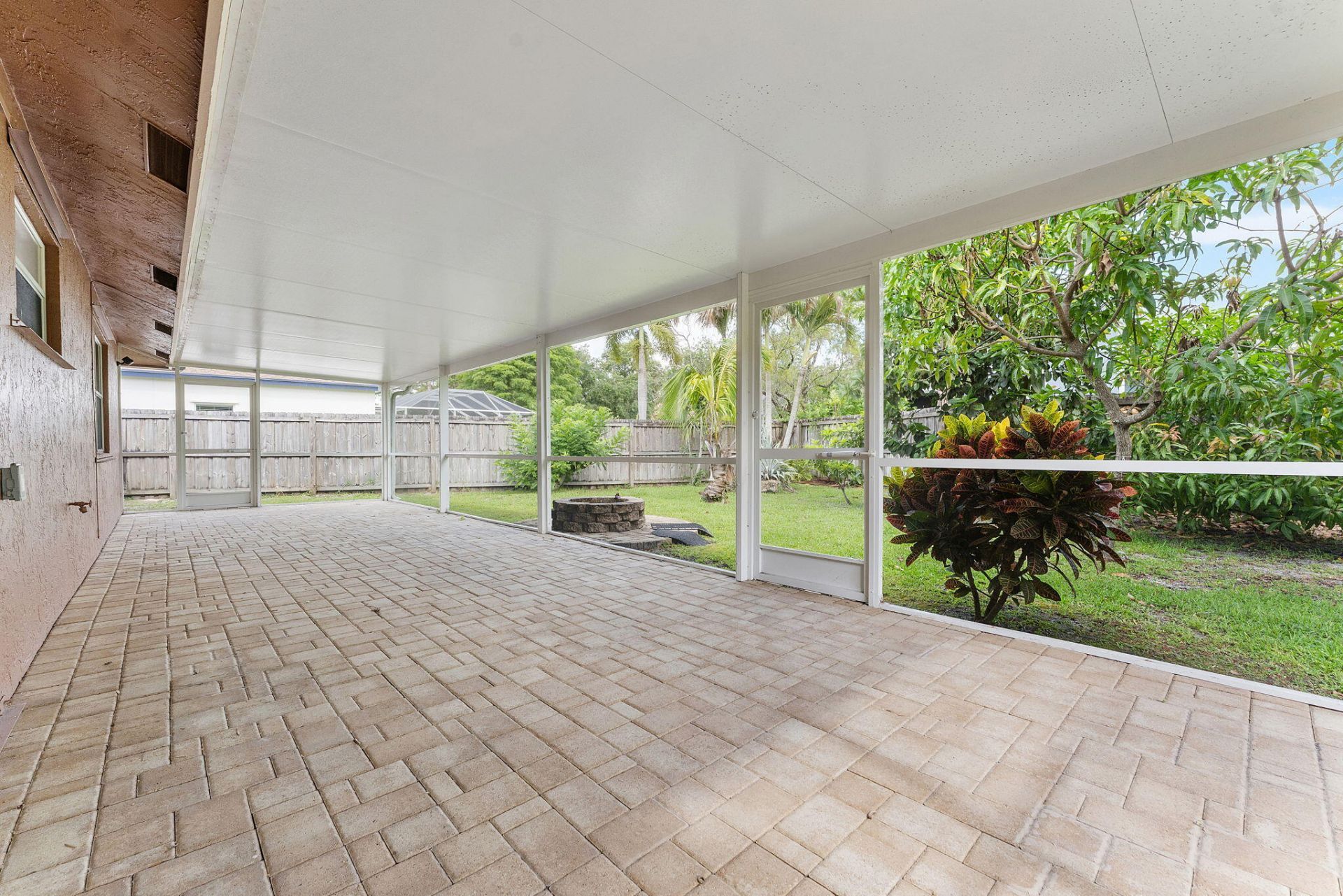 112 Laurel Way, Royal Palm Beach, FL 33411 Photo