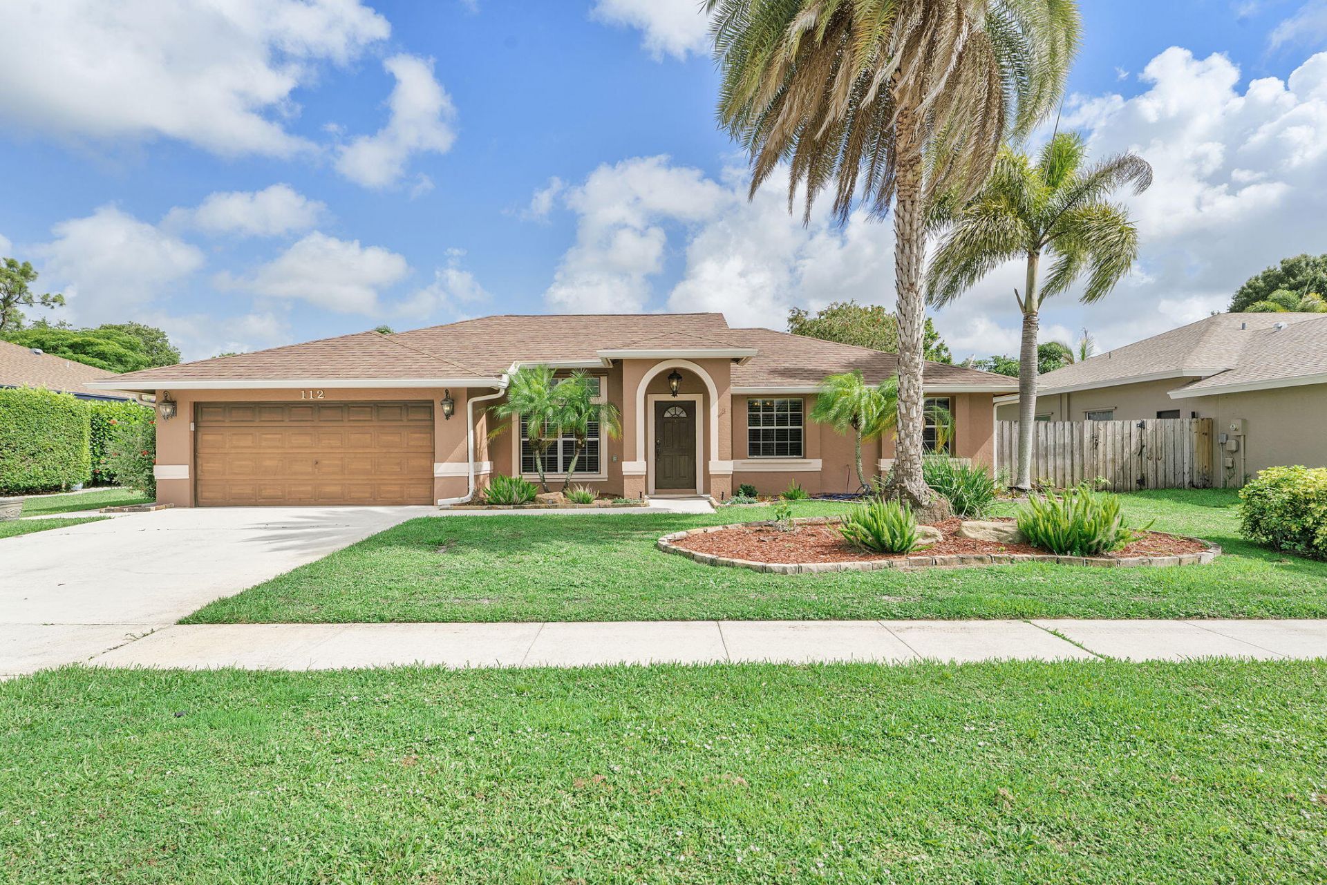 112 Laurel Way, Royal Palm Beach, FL 33411 Photo