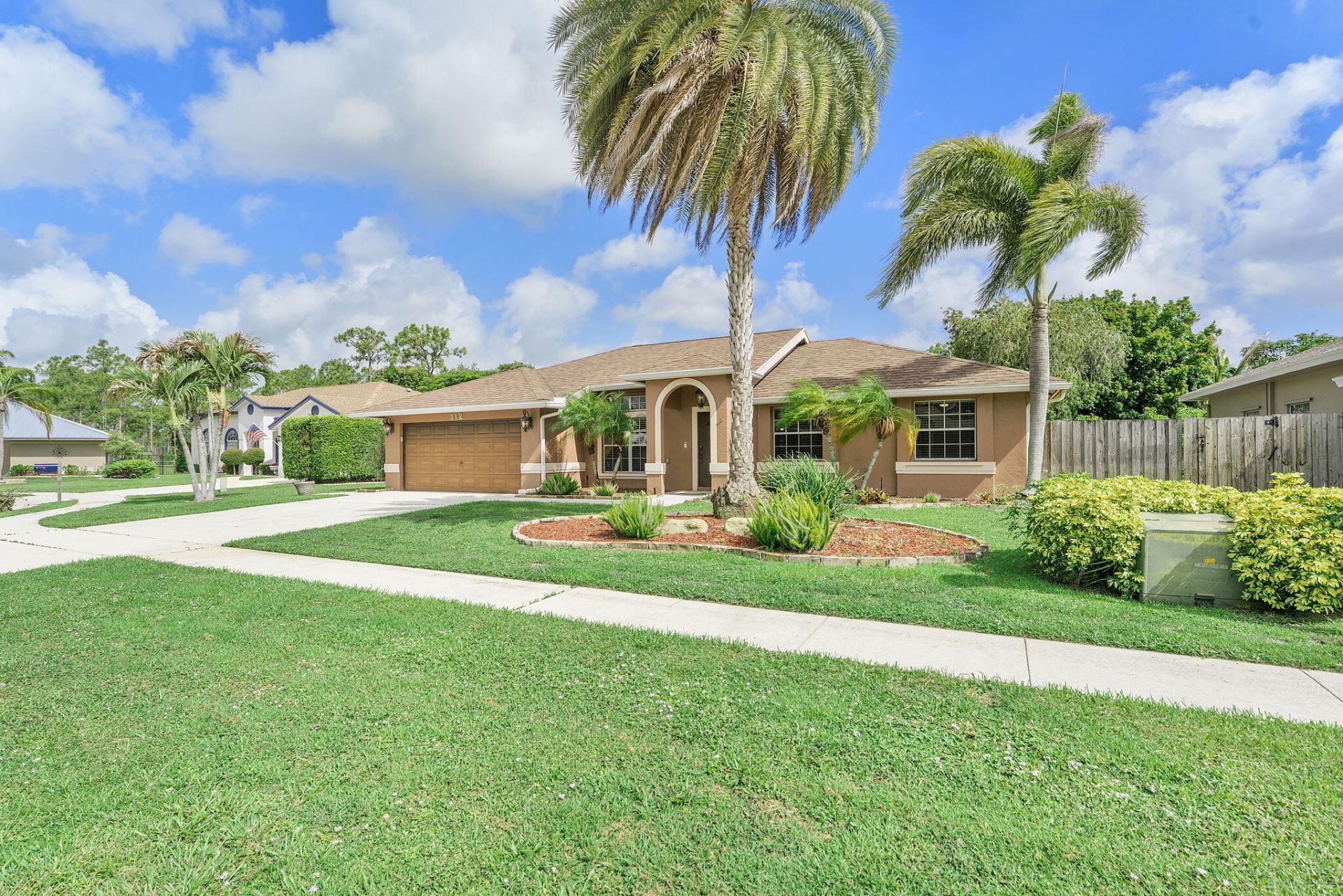 112 Laurel Way, Royal Palm Beach, FL 33411 Photo