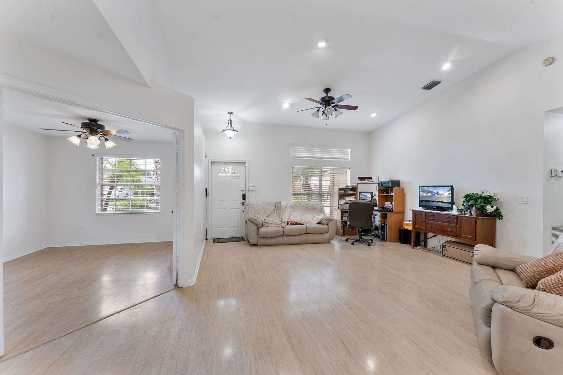 112 Laurel Way, Royal Palm Beach, FL 33411 Photo
