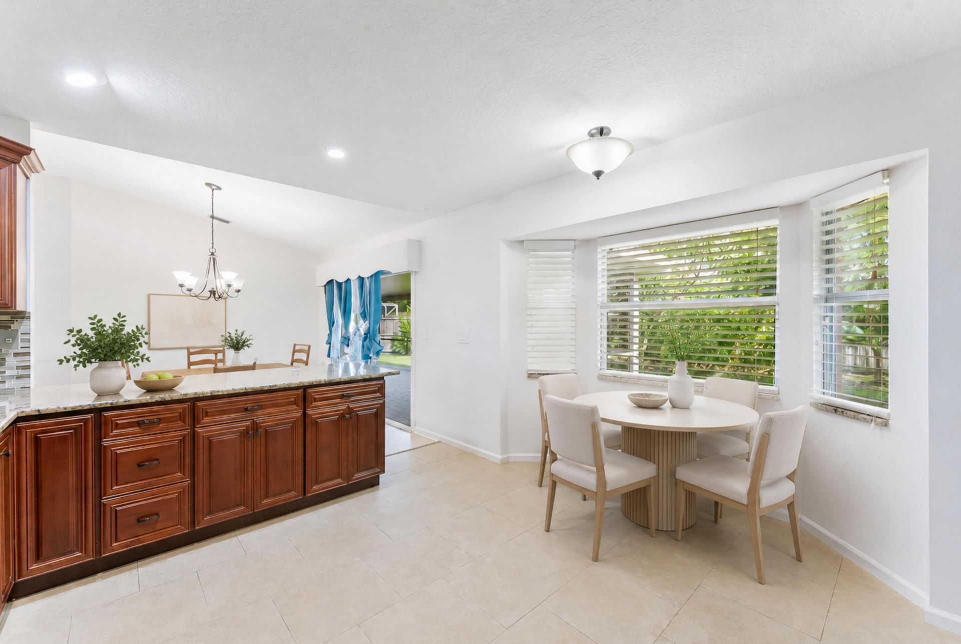 112 Laurel Way, Royal Palm Beach, FL 33411 Photo