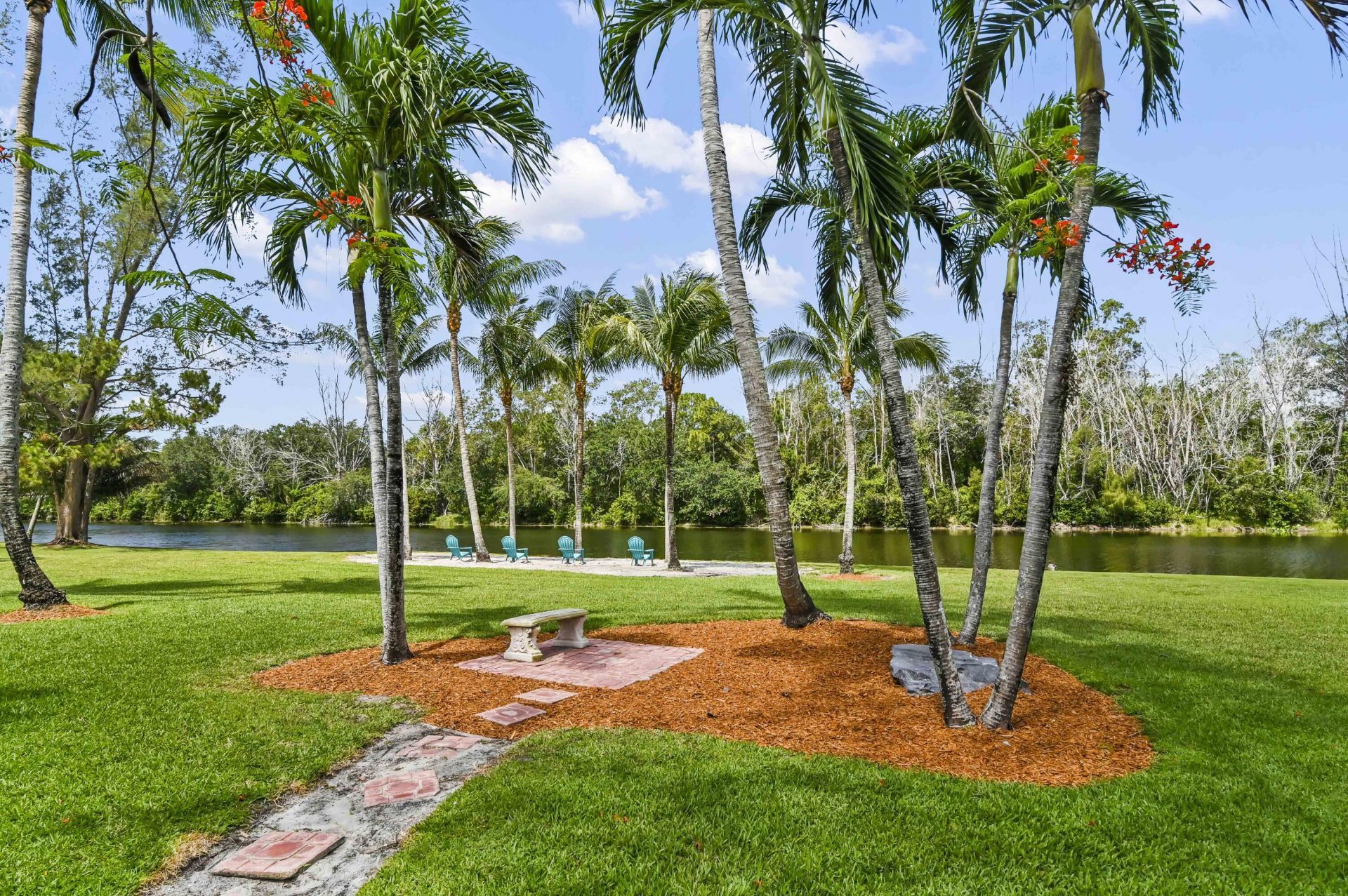 5637 Lago Del Sol Drive, Lake Worth, FL 33449 Photo