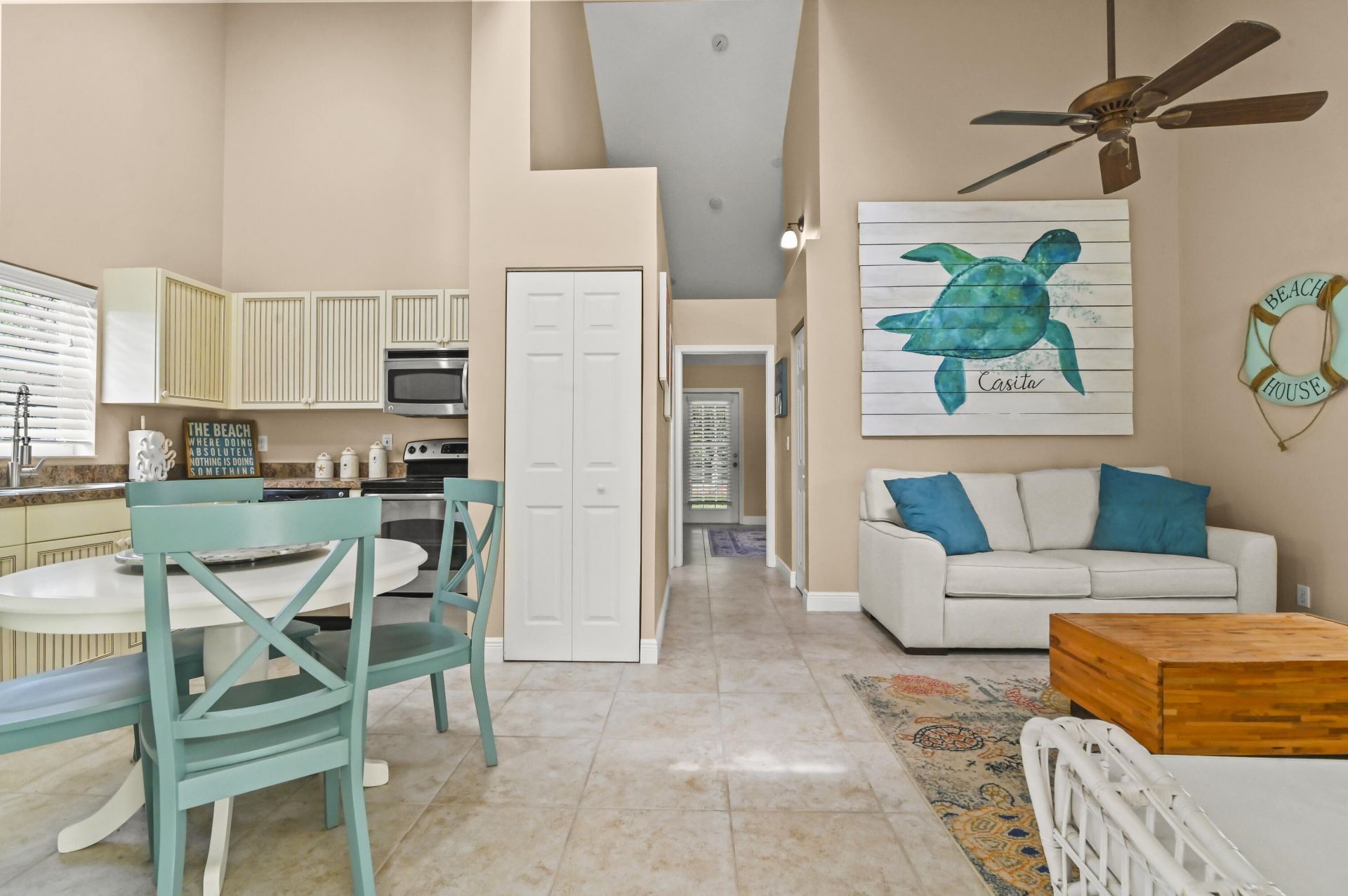 5637 Lago Del Sol Drive, Lake Worth, FL 33449 Photo