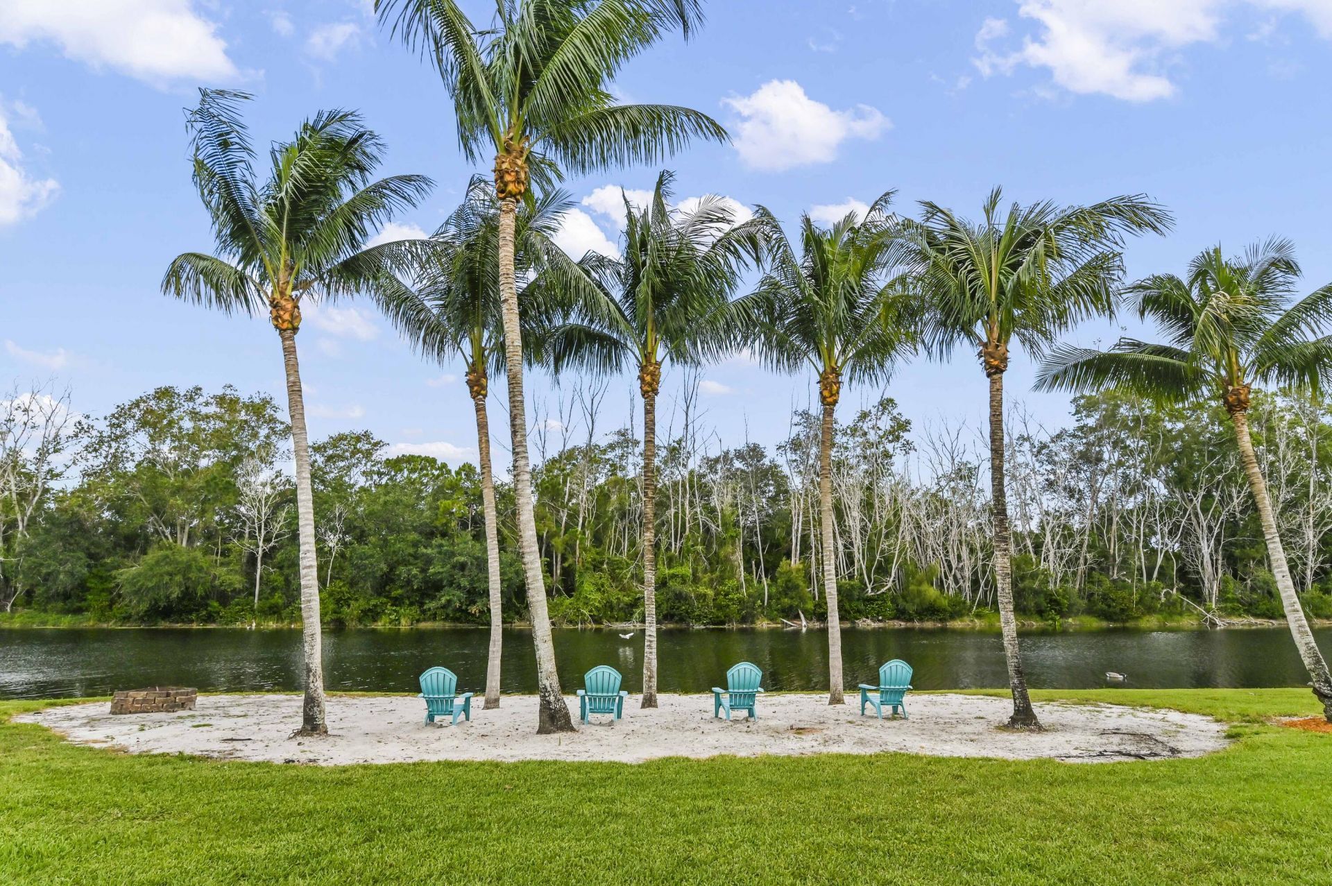 5637 Lago Del Sol Drive, Lake Worth, FL 33449 Photo
