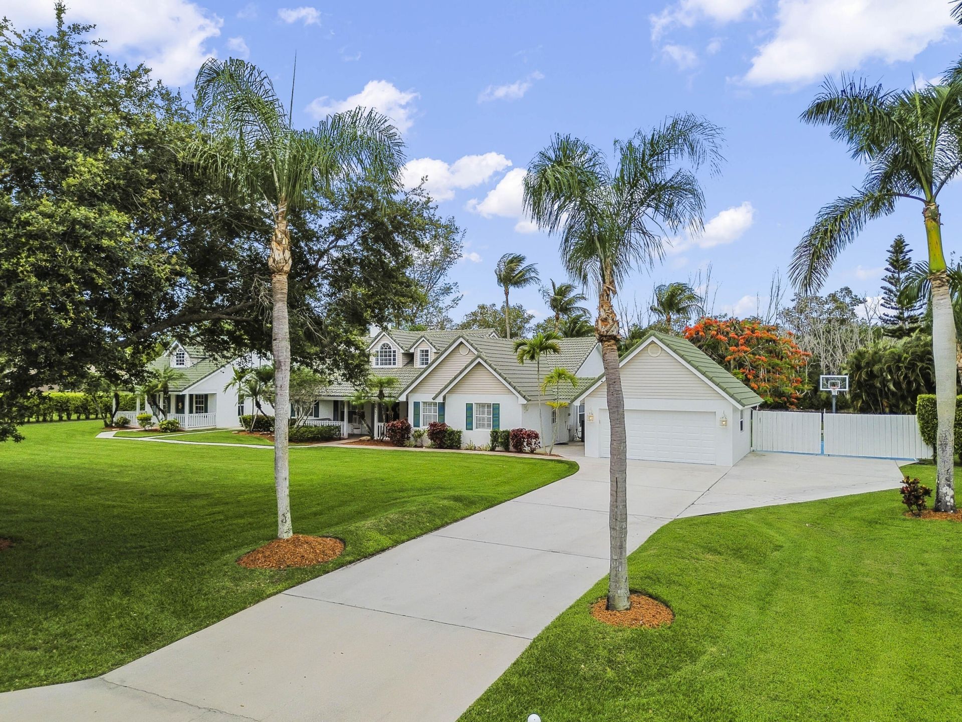 5637 Lago Del Sol Drive, Lake Worth, FL 33449 Photo
