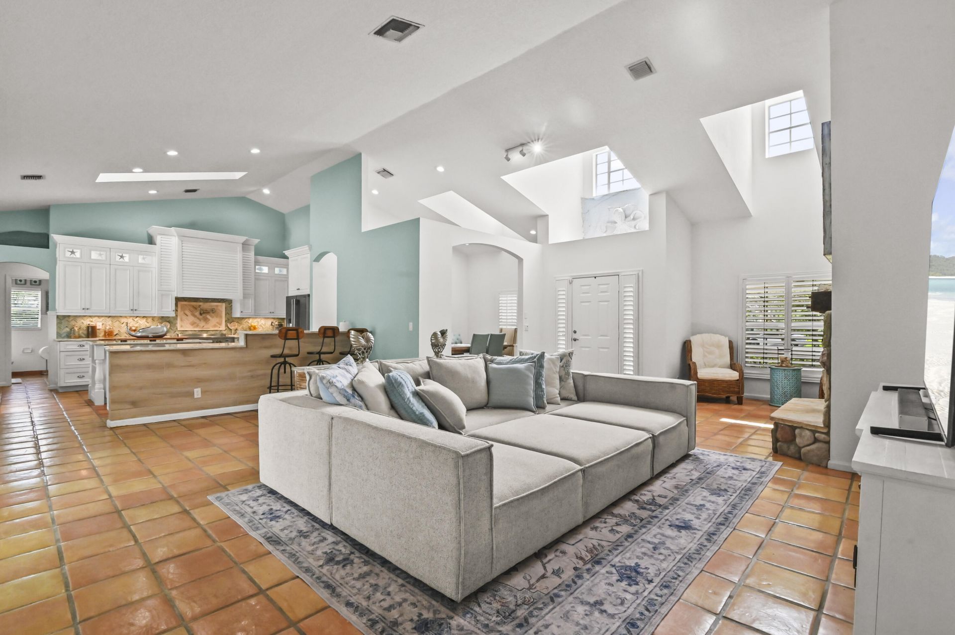 5637 Lago Del Sol Drive, Lake Worth, FL 33449 Photo