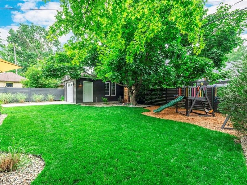 1450 Waterbury Road, Lakewood, OH 44107 Photo 49
