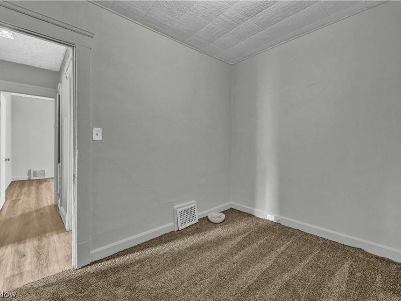 1011 East 140, Cleveland, OH 44110 Photo 17