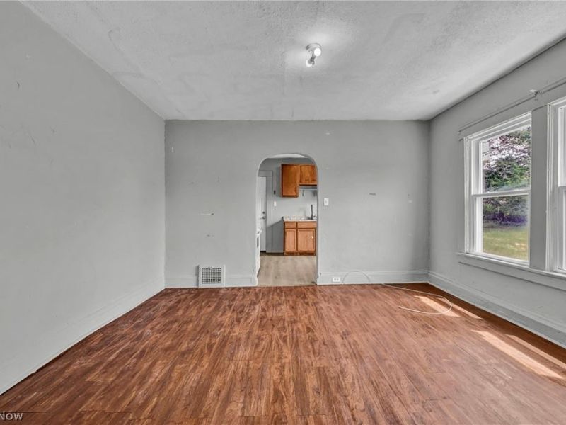 1011 East 140, Cleveland, OH 44110 Photo 9