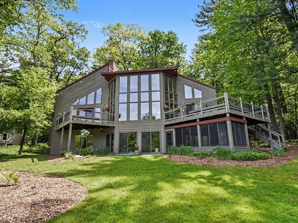 1843 Timber Trail Drive SE, Ada, MI 49301