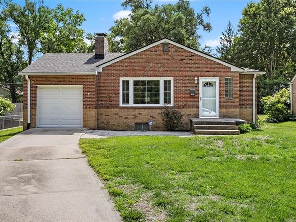 8219 Mercier Street, Kansas City, MO 64114