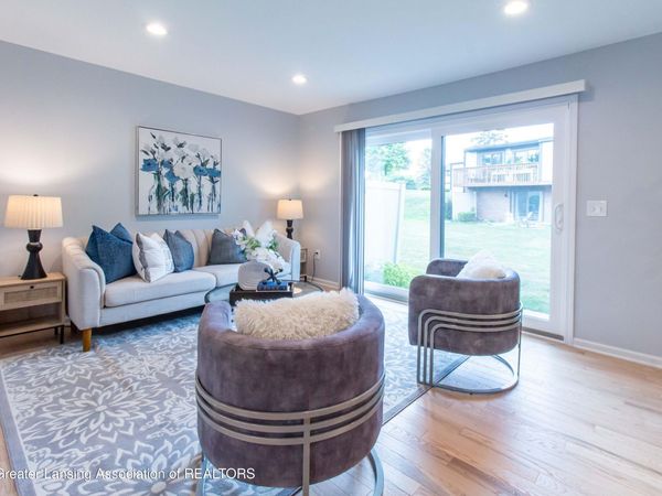 1104 Washington Circle, Northville, MI 48167