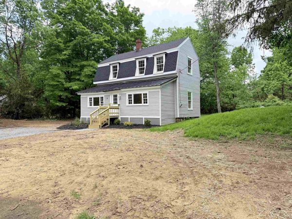 19 Depot Road, Kingston, NH 03848