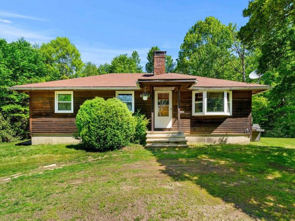 9 Bridle Road, Antrim, NH 03440