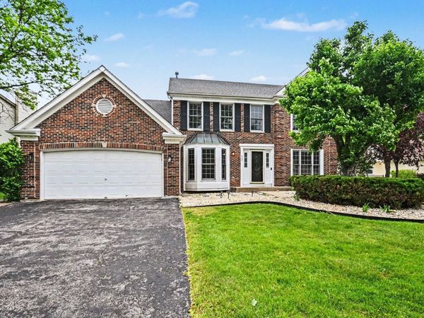 865 Warwick Lane SE, Lake Zurich, IL 60047
