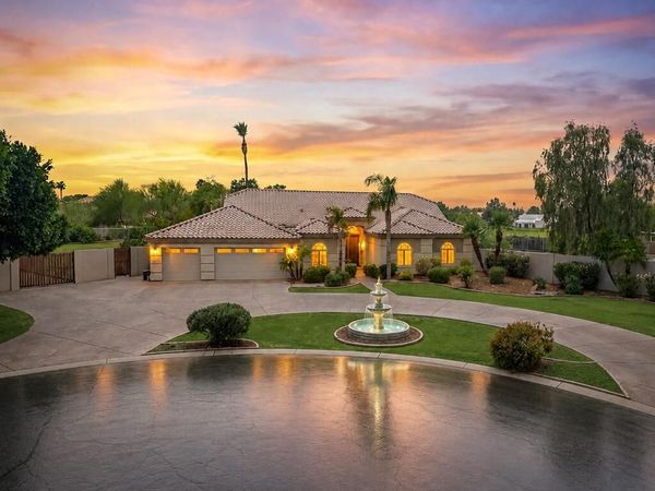370 S Equestrian Court, Gilbert, AZ 85296