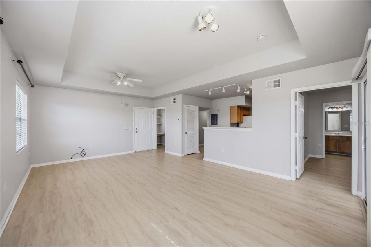 1195 Villagio Circle, Unit 208, Sarasota, FL 34237 Photo